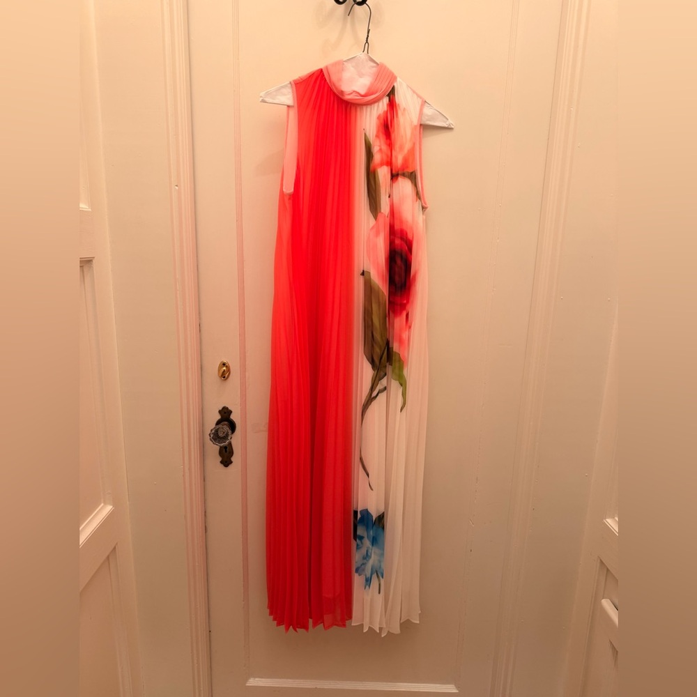 Elie Tahari Coral and White Floral Pleated Maxi Dress